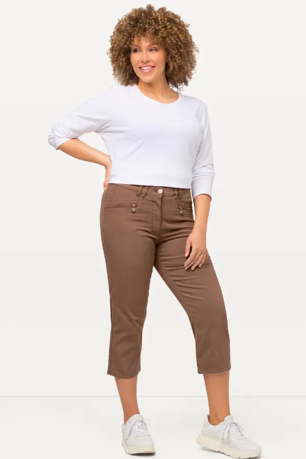 Brown Capri Pants Outfit