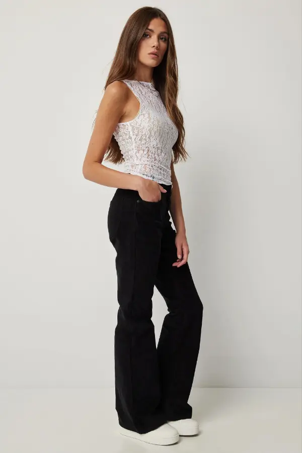 Lace Tank Top Outfit