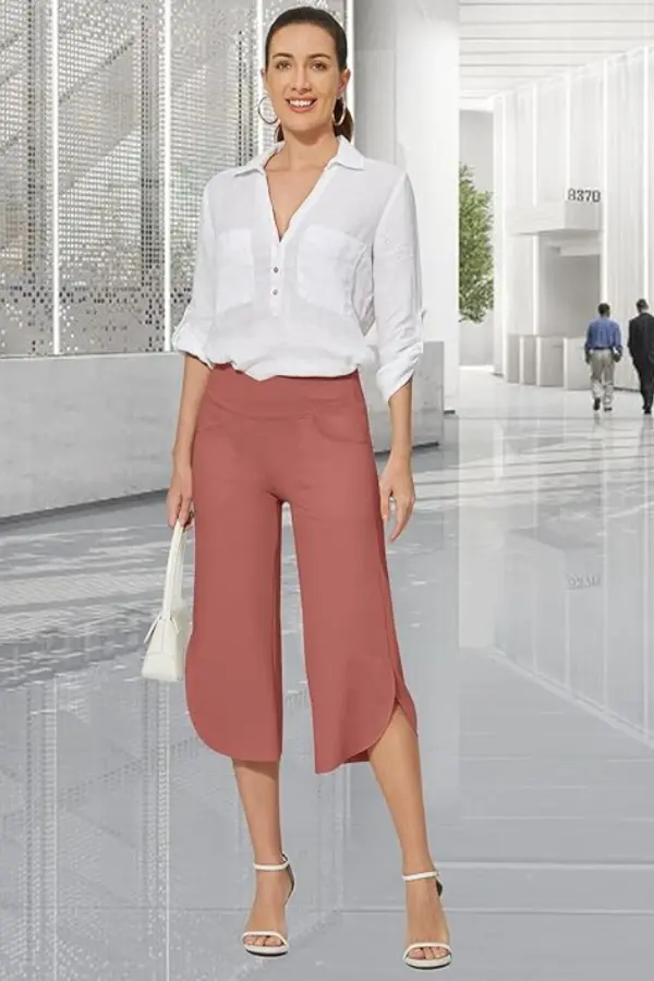 Loose Capri Pants Outfit