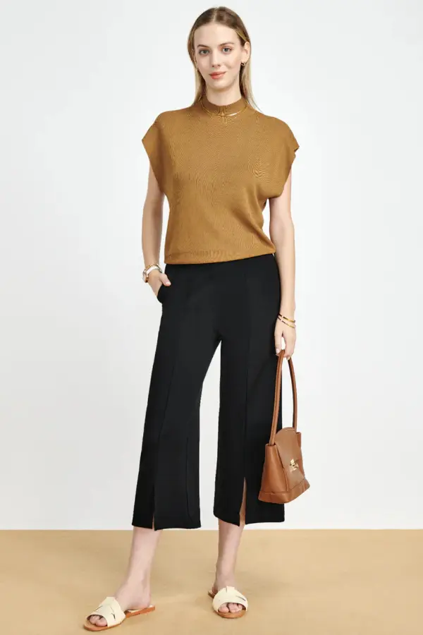 Wide Capri Pants Outfit