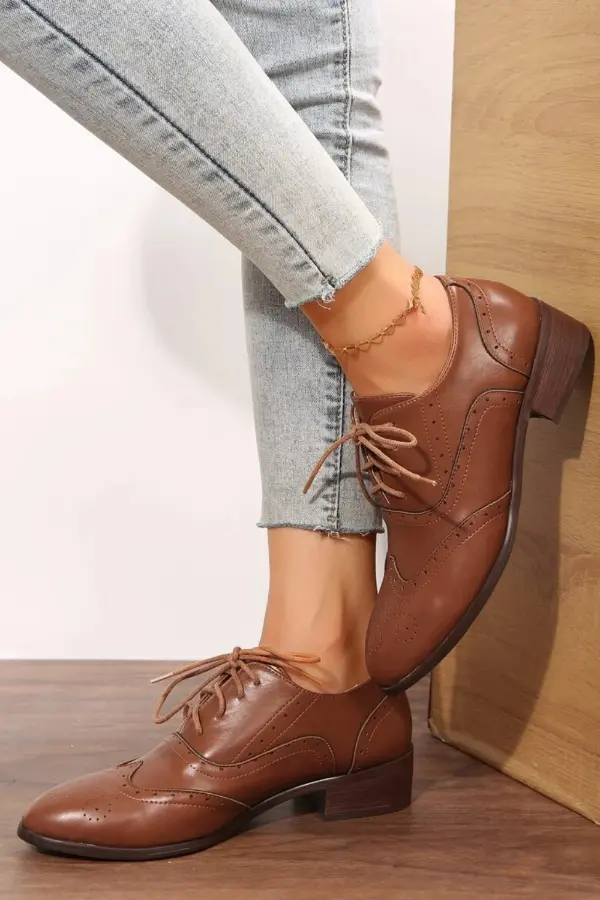How to Wear Oxford Shoes With Jeans