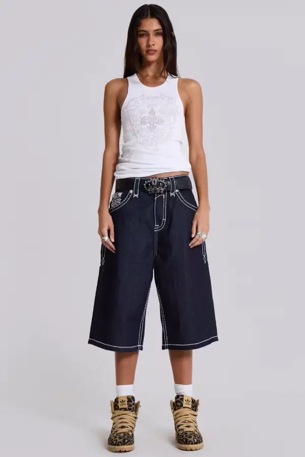 Jorts Outfit Ideas For Women