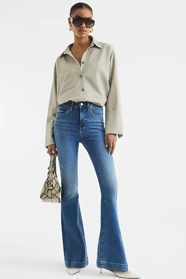 Flare Jeans Outfit Spring