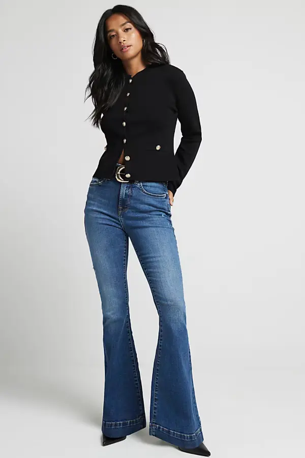 Flare Jeans Outfit