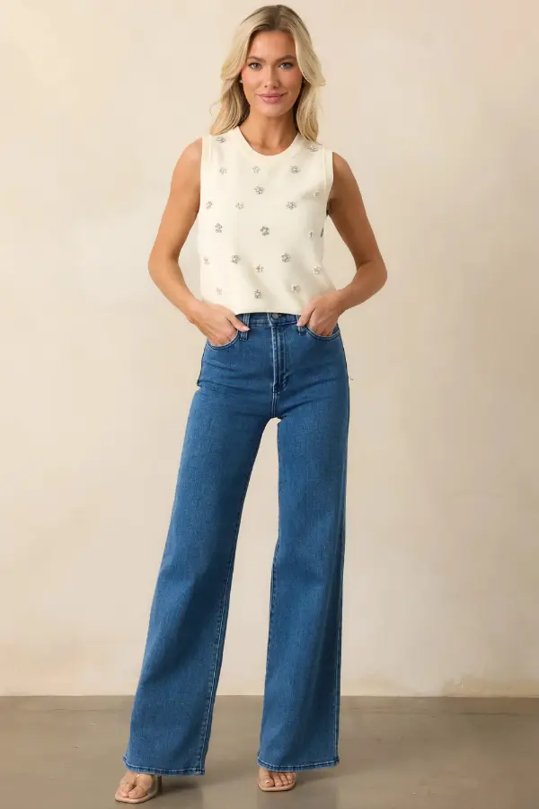 How to Casually Style Wide Leg Jeans