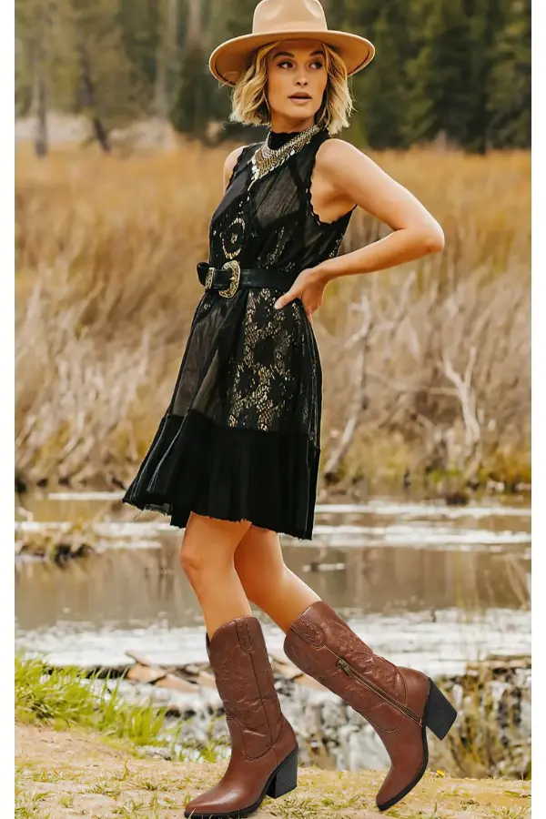 Western Boots Summer Outfit