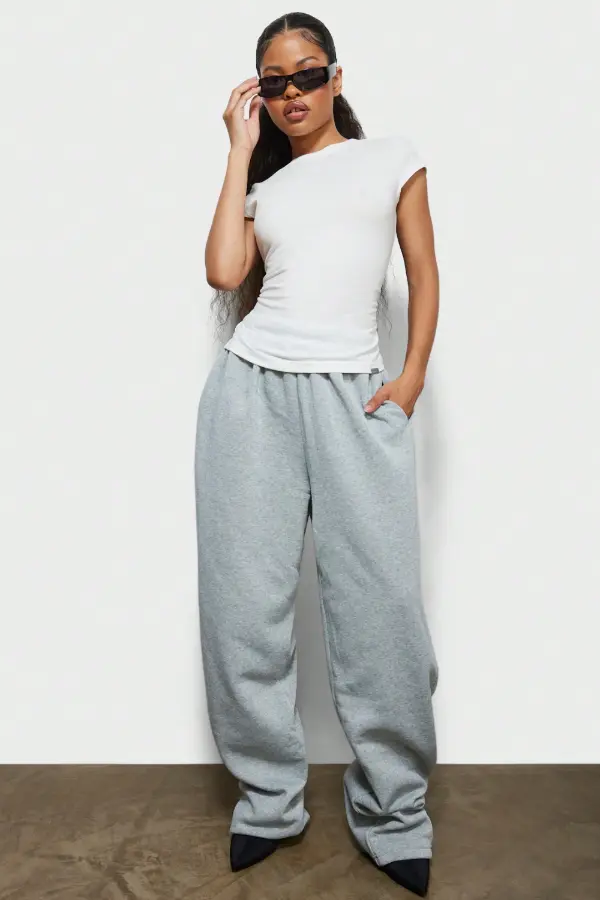 What to Wear With Grey Sweatpants