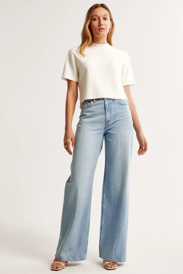 What to Wear With Wide Leg Jeans