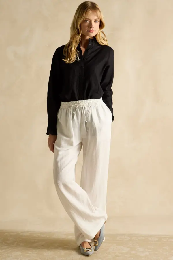 Black Shirt Summer Style