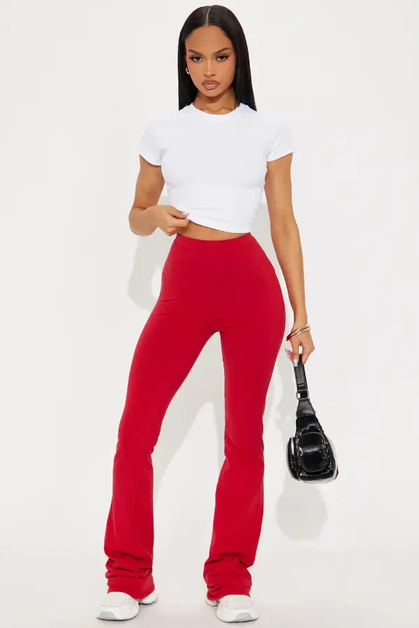 Red Pants Summer Outfit