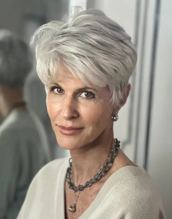 Short Haircuts For Women Over 50 Edgy