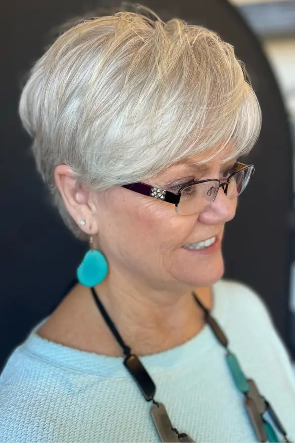 Short Hairstyle Women Older