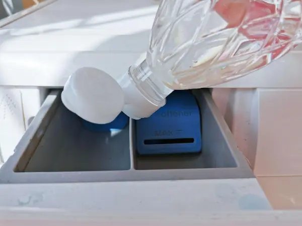 Vinegar in Laundry