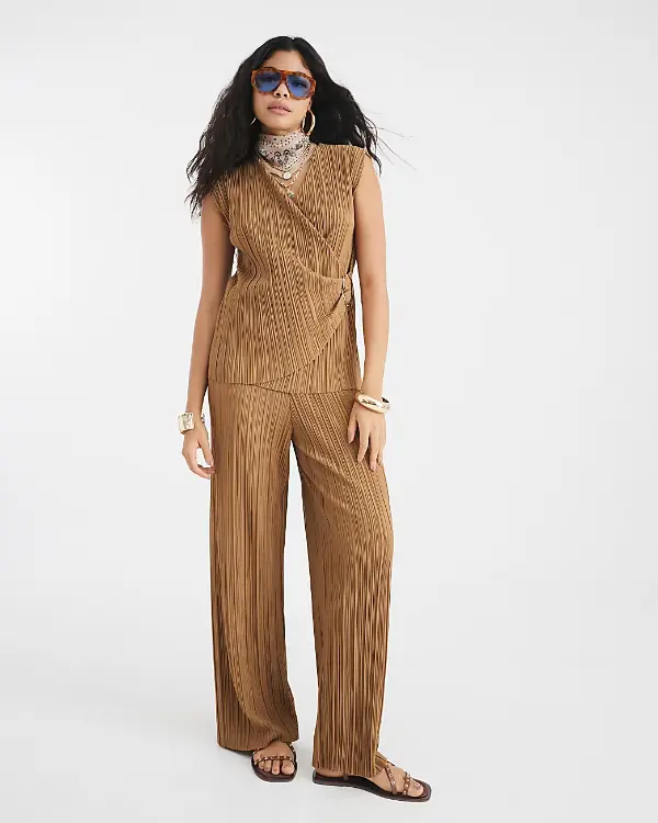 Wide Leg Pants Outfit