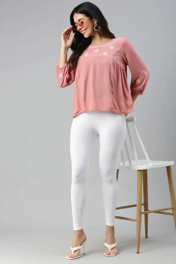 White Leggings Outfit