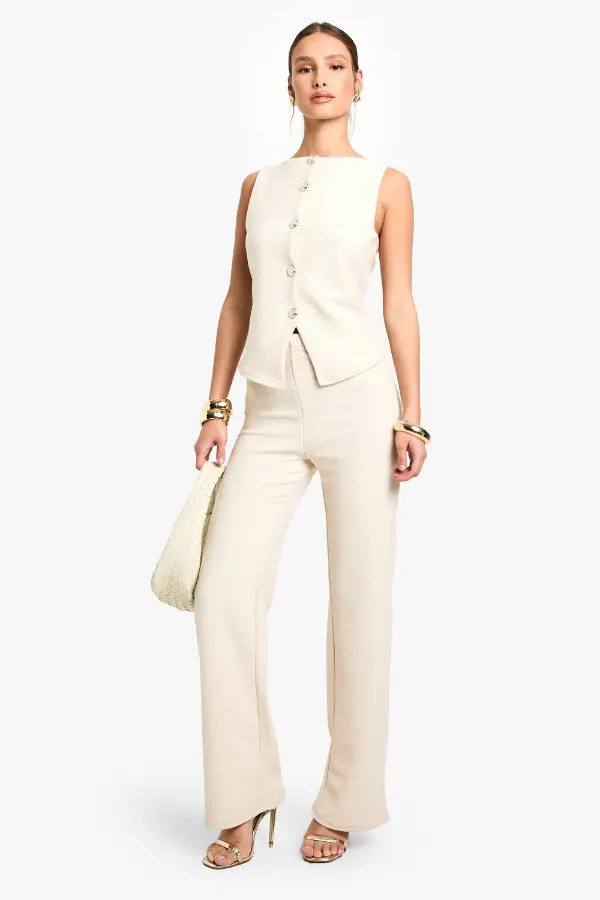 Cream Waistcoat Outfit Women Inspo