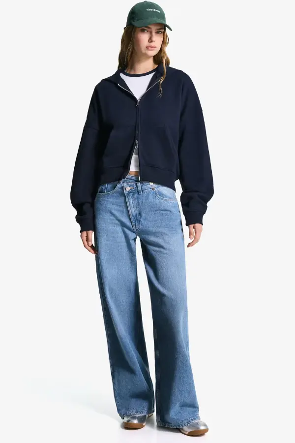 Hoodie Outfit Ideas