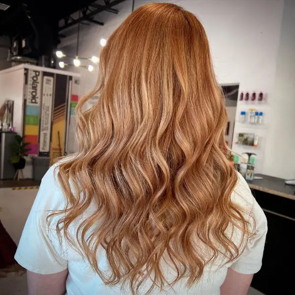 High-Quality Medium Copper Blonde Moment Digital Art High-Quality Medium Copper Blonde Moment Digital Art