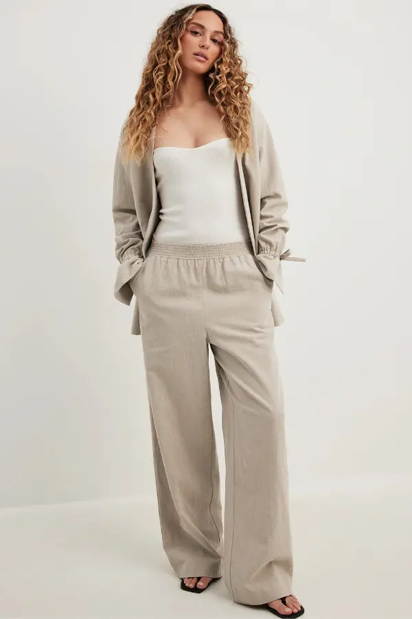 How to Style Beige Linen Pants