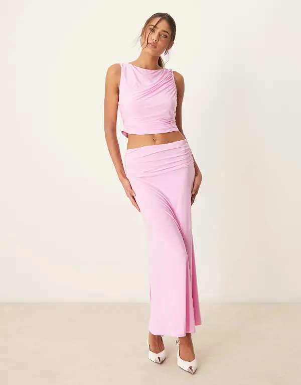 Pink Maxi Skirt Outfit Ideas