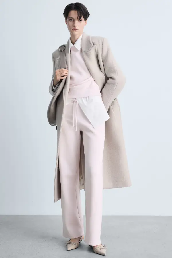 Jogger Pants Fall Outfit