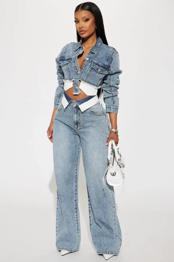 Flattering Outfits For Big Bust