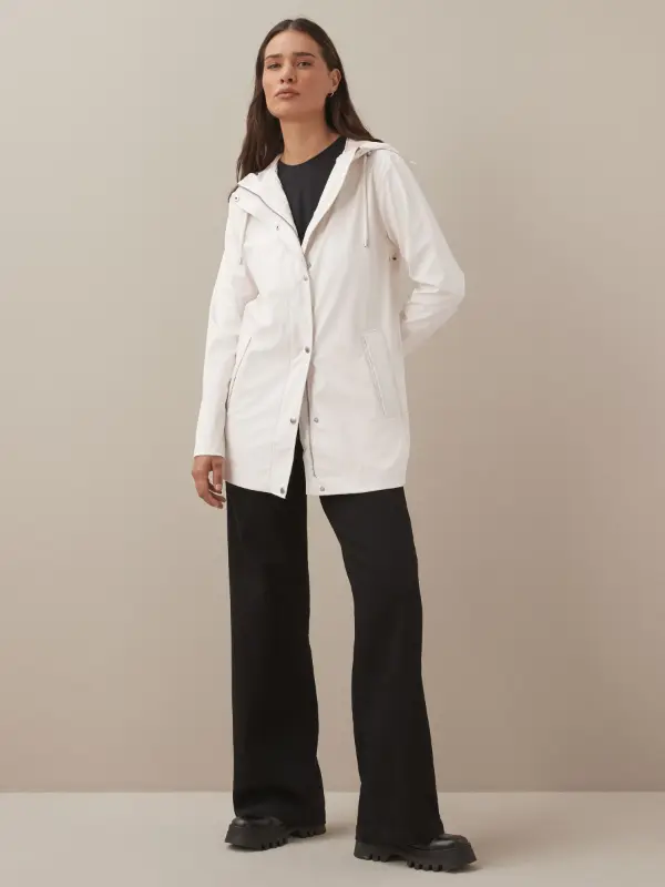 Rainy Day Classy Outfit