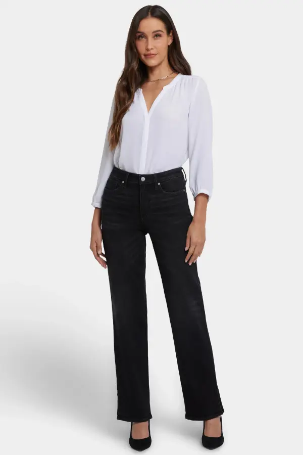 How to Style Black Jeans