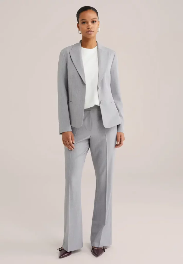 How to Style Gray Pants