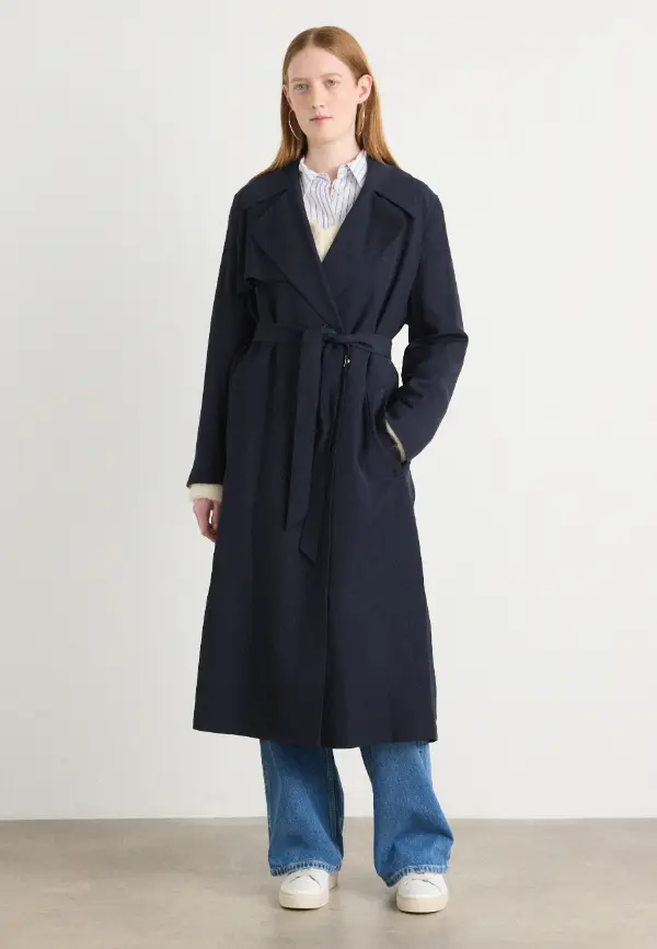 Navy Trench Coat Outfit Women