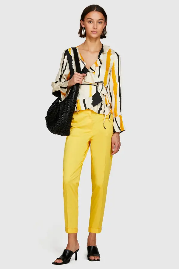Styling Yellow Pants