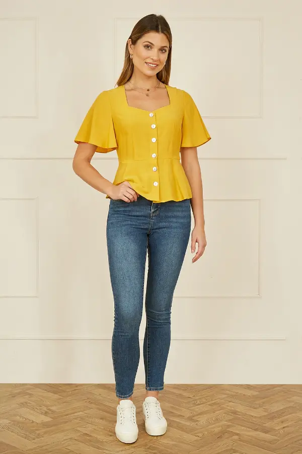 Styling Yellow Top