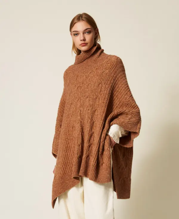 Poncho Outfit Winter 