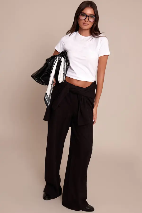 What to Wear With Black Sweatpants