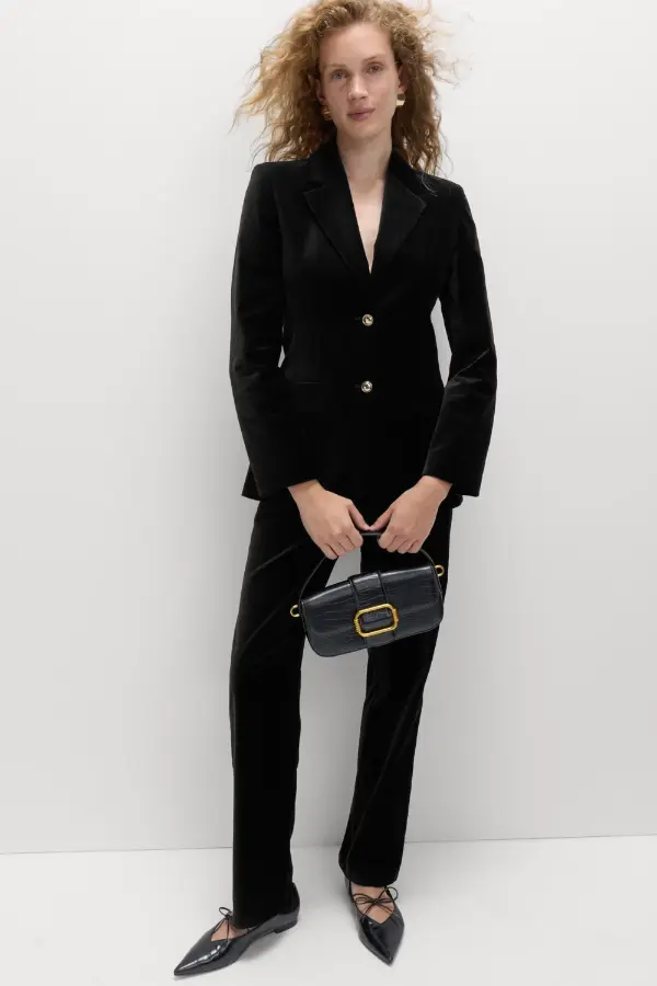 Black Blazer Outfit Casual Classy