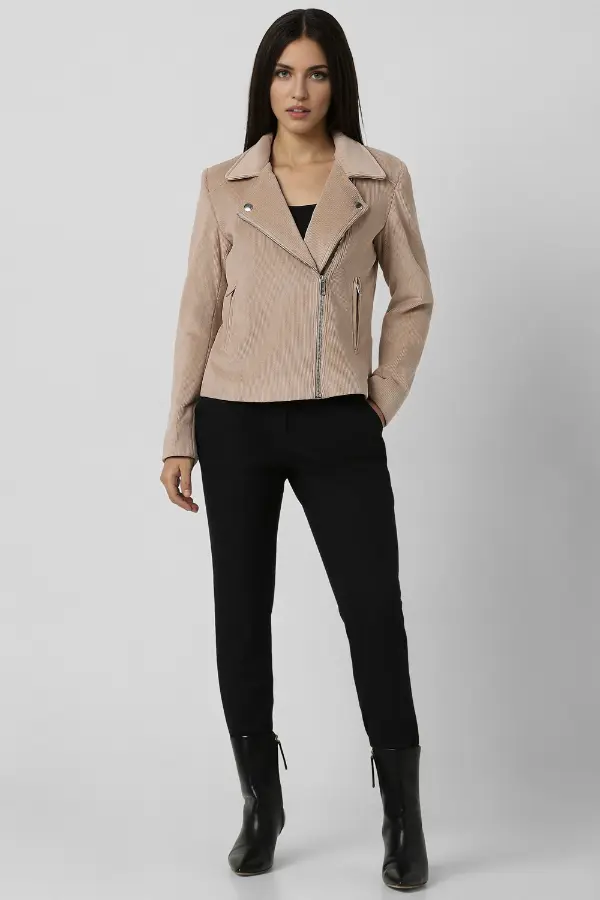 How to Style Beige Jacket
