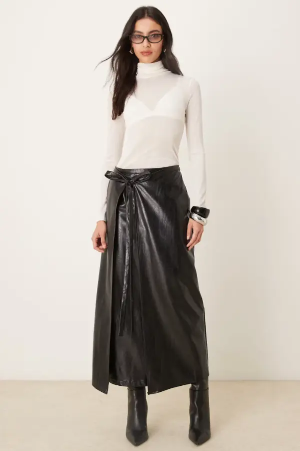 Wrap Skirt Outfit Ideas