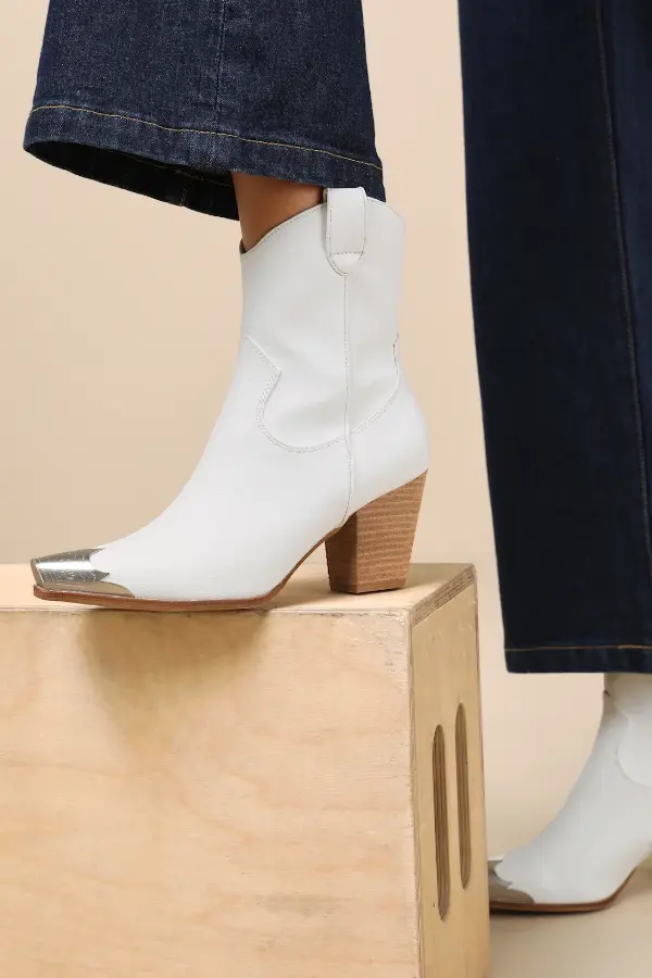 Cowgirl Boots With Jeans