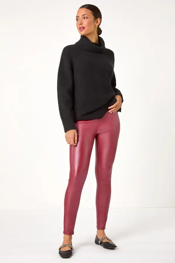How to Style Faux Leather Leggings