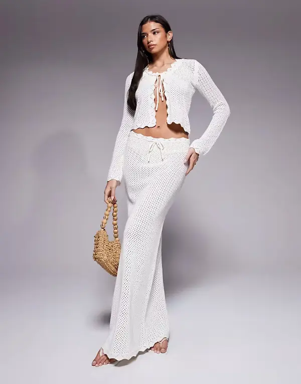 White Maxi Skirt Outfit