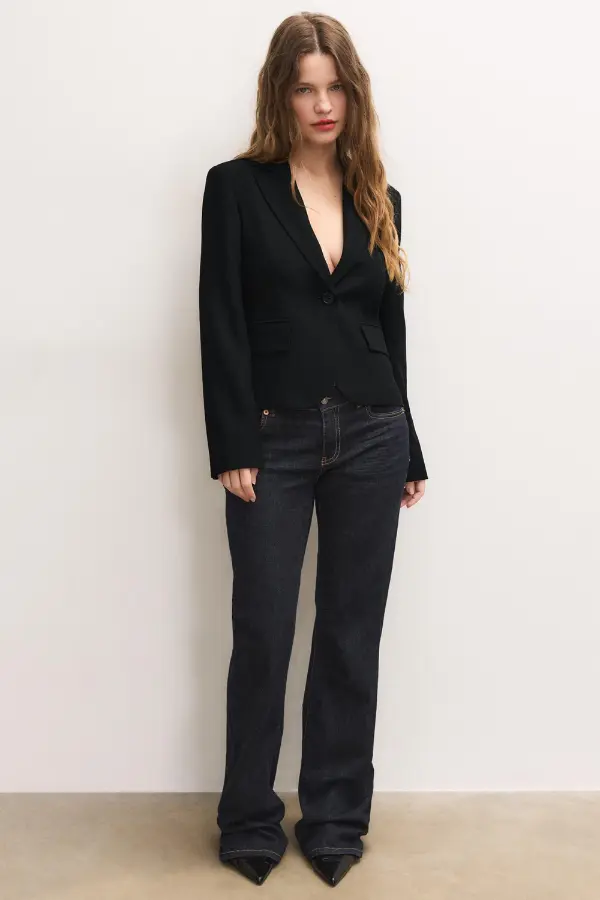 Short Black Blazer Outfit