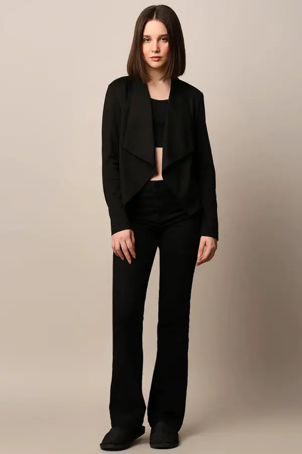 Short Black Blazer Outfit Casual