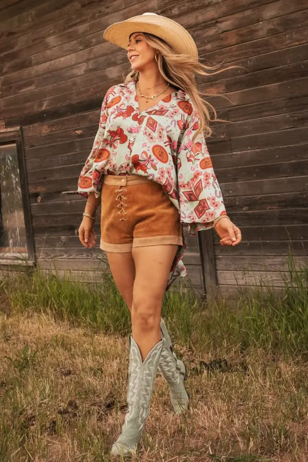 Simple Rodeo Outfits For Women