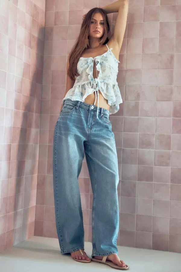 Tops To Wear With Baggy Jeans Women 