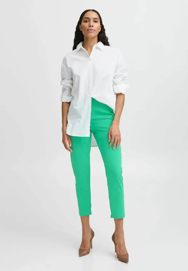 What Goes With Green Pants