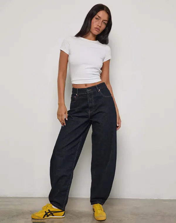 What Tops To Wear With Barrel Jeans