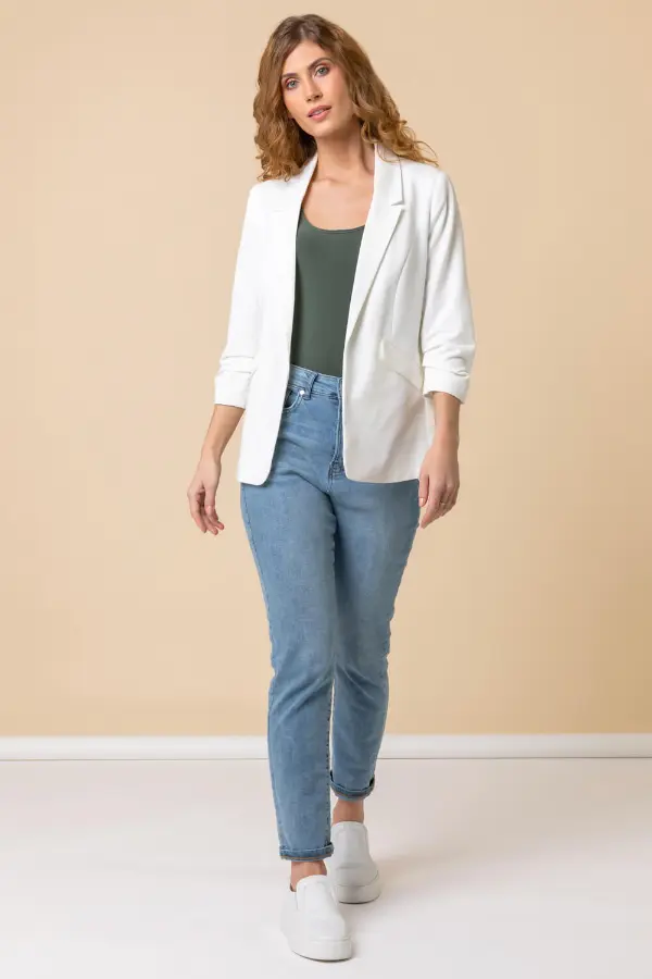 Casual Chic Dress Code Women