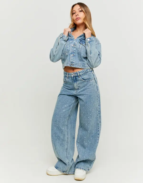 What To Pair With Baggy Jeans